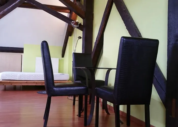 Grand Climatisé En Combles à 2 Pas De La Gare De Appartamento *