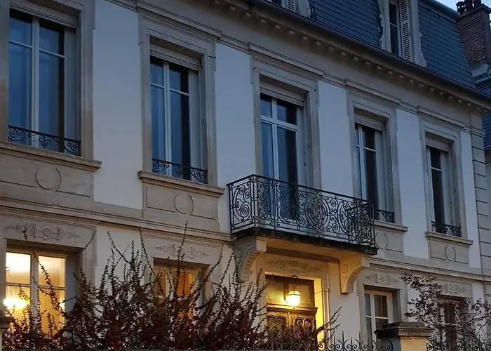 Grand Climatisé En Combles à 2 Pas De La Gare De Nancy